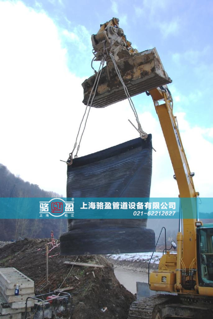 大口徑橡膠法蘭式<a href=http://www.kfszqlsmyxgs.com/ target=_blank class=infotextkey><a href=http://www.kfszqlsmyxgs.com target=_blank class=infotextkey>鴨嘴閥</a></a>安裝圖